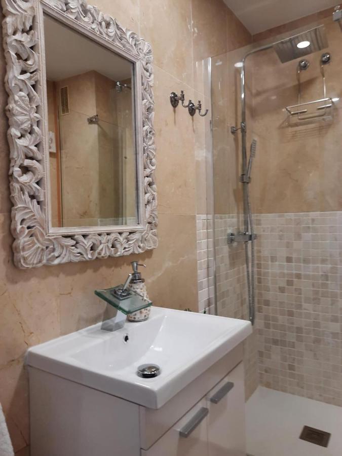 Fuengirola Apartment Carvajal Front Line Primera Linea 外观 照片